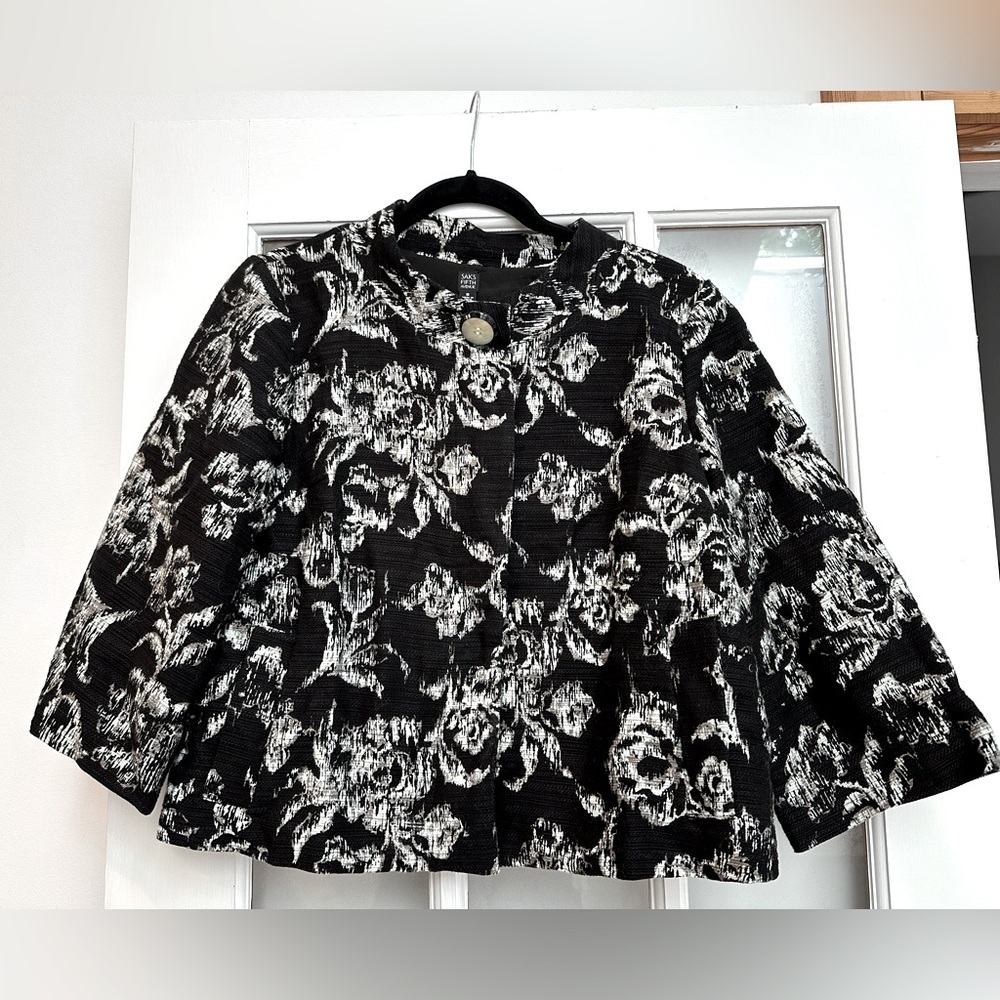 Saks Fifth Avenue Linen Black & White Floral Blazer Hidden Buttons Size 8 Medium